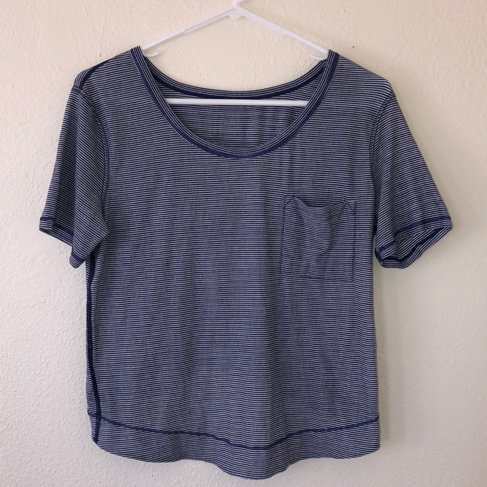 Lululemon Short Sleeve Tee, Size 8